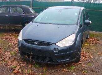 Ford S-Max  picture 1
