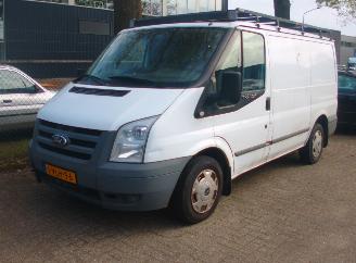 skadebil auto Ford Transit 260S VAN 85DPF LR 4.23 2011/1