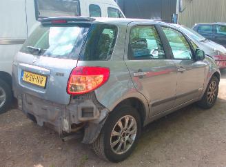 Suzuki SX4  picture 3