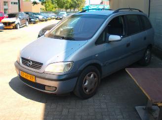 škoda osobní automobily Opel Zafira  2002/1