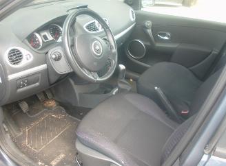 Renault Clio  picture 5