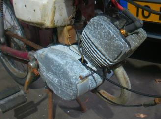 Overige  verchovina klassiek bromfiets picture 2
