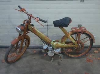 skadebil fiets Overige  garelli mosquito italiaanse bromfiets 1951/1