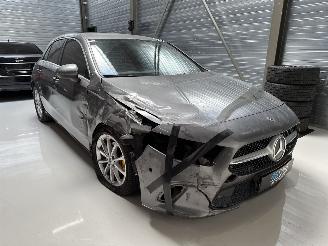 Mercedes A-klasse A180d 72dKM!!! GROOT SCHERM/LED/LEDER/PDC/CLIMATE/STOELVERW/VOL! picture 3