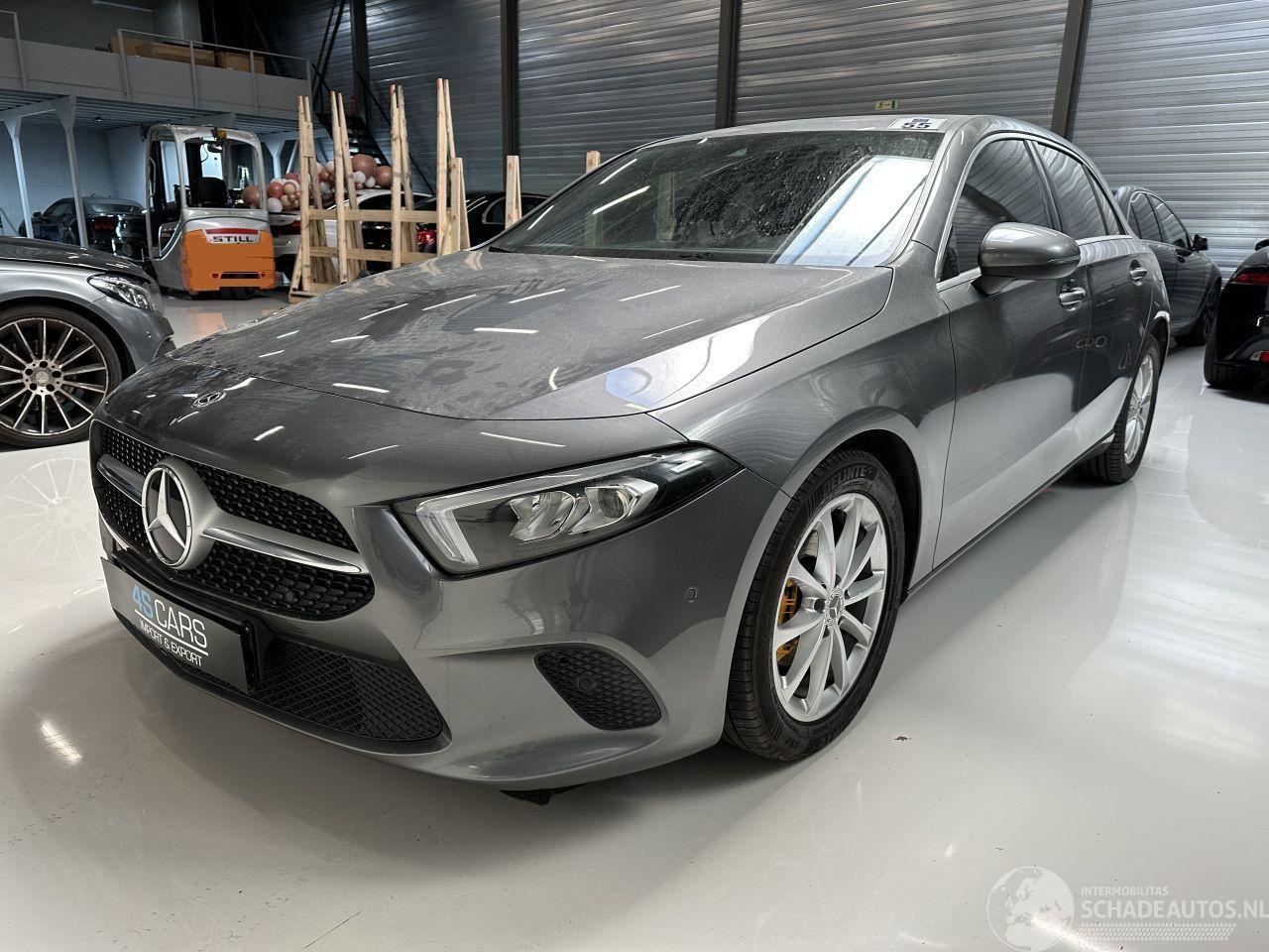 Mercedes A-klasse A180d 72dKM!!! GROOT SCHERM/LED/LEDER/PDC/CLIMATE/STOELVERW/VOL!