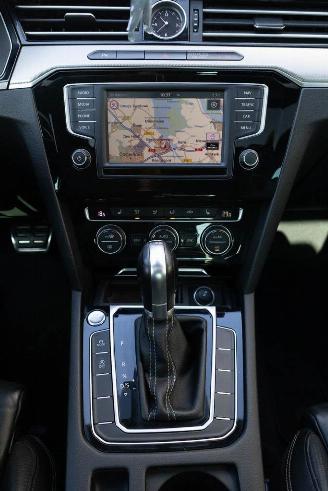 Volkswagen Passat 1.4 TSI ACT 3X R-LINE PANO/LEDER/LED/NAVI/CLIMA SCHADEVRIJ/DAMAGEDFREE picture 29