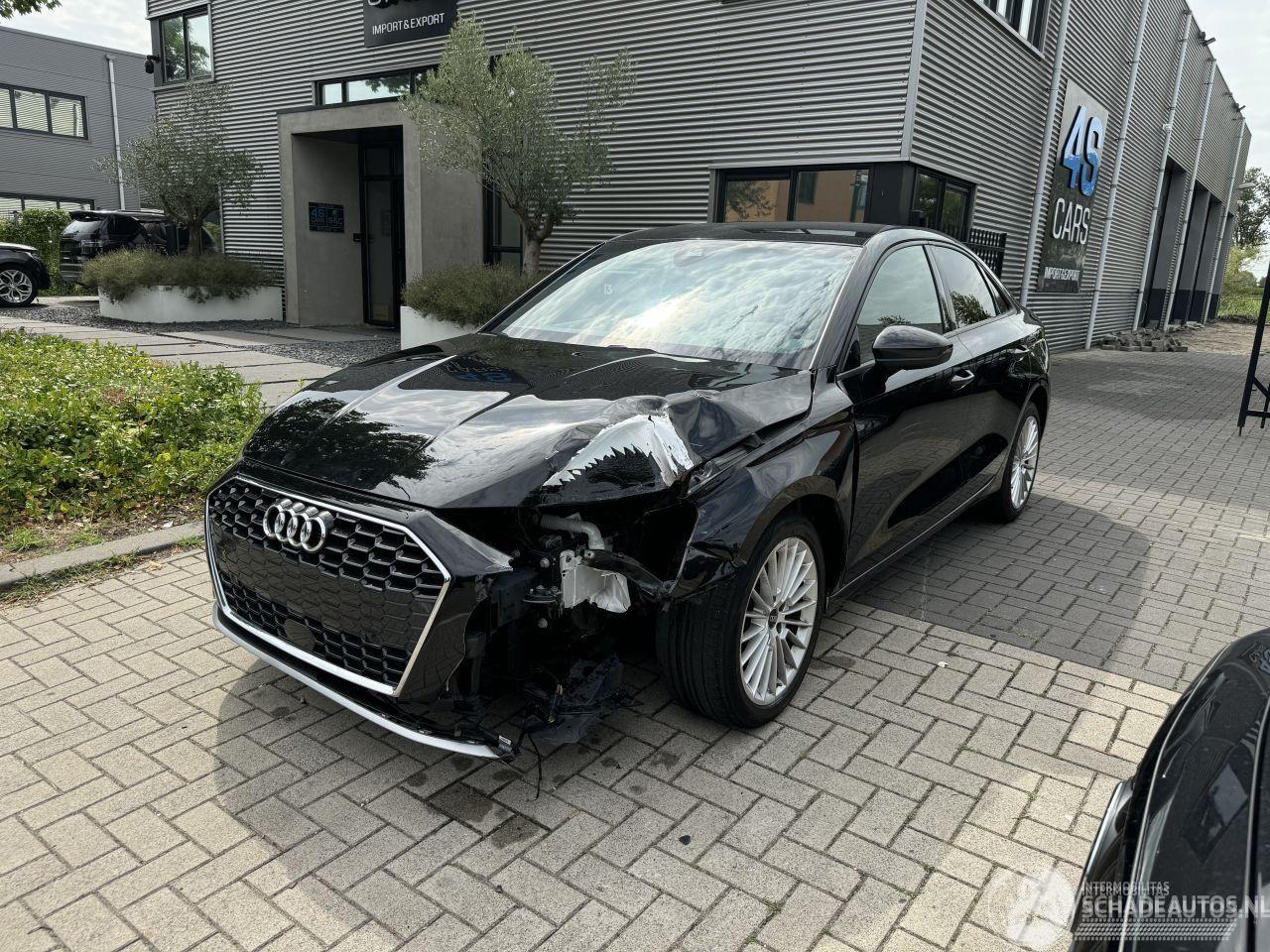 Audi A3 1.5 35TFSI S-LINE LEDER/NAVI/CRUISE/ASSIST/LED MATRIX/ VOL RIJDBAAR!