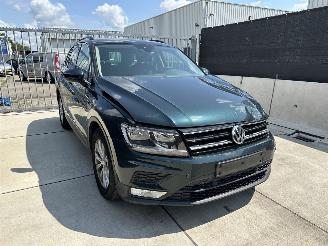 krockskadad bil auto Volkswagen Tiguan 1.4 TSI DSG | NAVI | APP-C | LED | PARKING SENSORS | STOELVERW. | CLIMATE | ACC 2017/8
