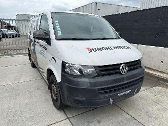 Volkswagen Transporter 2.0 TDI MINIMAL DRIVEABLE DAMAGE 60.000KM! | AIRCO | CRUISE picture 3