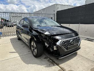 Hyundai Ioniq 1.6 GDI FACELIFT | CAMERA | XENON-LED | AMBIENT LIGHT | CRUISE CONTROL picture 3