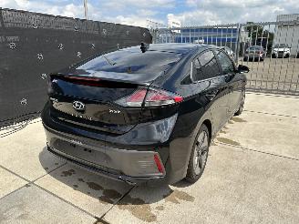 Hyundai Ioniq 1.6 GDI FACELIFT | CAMERA | XENON-LED | AMBIENT LIGHT | CRUISE CONTROL picture 5