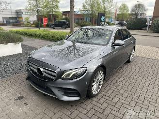 damaged passenger cars Mercedes E-klasse 200 AMG PANO/LED/19INCH 2016/11