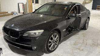 Schadeauto BMW 7-serie 730d/PANO/MEMORY/HEAD-UP/VENTILATIE/4xSTOELVERW./XENON-LED/FULL-ASSIST/TREKHAAK/VOL! 2010/9