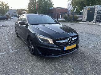 Damaged car Mercedes Cla-klasse AMG CLA180 / NAVI / LED / ALCANTARA / PDC / MFS 2015/6
