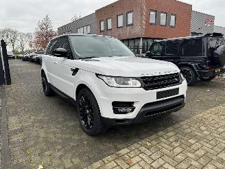 uszkodzony samochody osobowe Land Rover Range Rover sport 3.0 TDV6 AUTOBIOGRAPY / FULL DRIVABLE / NEW SERVICE / 2015/9