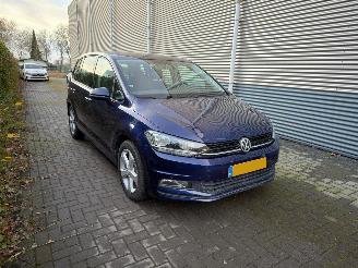 Damaged car Volkswagen Touran 1.4 TSI MFS/PDC/CLIMA SCHADEVRIJ! 2016/8