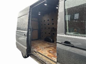 Volkswagen Crafter 2.0 TDI AIRCO / CRUISE RIJDBAAR! picture 6