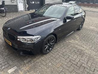 uszkodzony samochody osobowe BMW 5-serie 530d FULL OPTIONS NO DAMAGE FULL DRIVABLE 2017/6