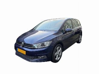 škoda osobní automobily Volkswagen Touran 1.4 TSI MFS/PDC/CLIMA SCHADEVRIJ! 2016/8