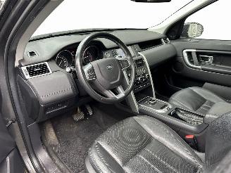 Land Rover Discovery Sport 2.0 TD4 PANO/CAMERA/LEDER/TREKHAAK/MERIDIAN/LED/RIJDBAAR! picture 7