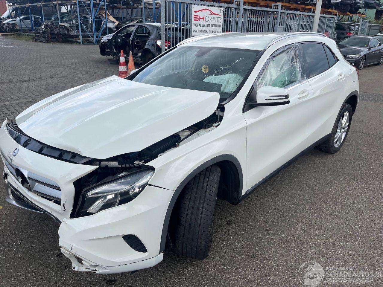 Mercedes GLA 