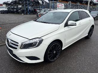 Vrakbiler auto Mercedes A-klasse  2013/1