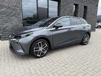 MG MG4 Electric 64kWh 204PK Aut. Luxury picture 2