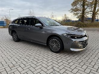 Volkswagen Passat VARIANT NEW MODEL! 1.5 eTSI 150PK DSG7 Elegance picture 7
