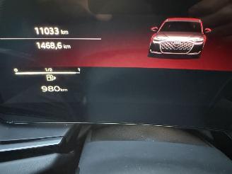 Audi A6 avant NEW MODEL! 40 TDI 204PK S-tronic S-line PANO VOLL! picture 32