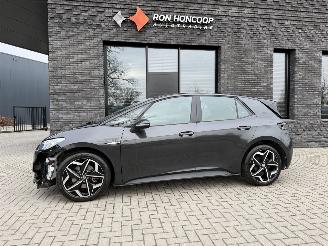 Vaurioauto  passenger cars Volkswagen ID.3 PRO 58kWh 204PK Aut. EV 2021/12