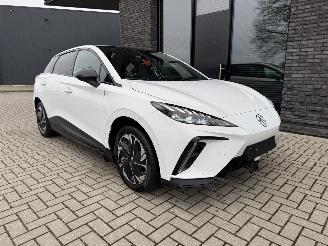 MG MG4 Electric Luxury 64kWh 204PK Aut. picture 3