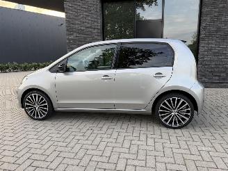Volkswagen Up! 1.0 MPI 60PK BMT High-UP! ECC Stoelverw. Multifunc. stuur 17” VOL! picture 16