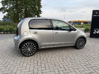Volkswagen Up! 1.0 MPI 60PK BMT High-UP! ECC Stoelverw. Multifunc. stuur 17” VOL! picture 9