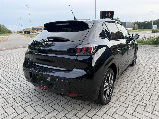 Peugeot 208 1.2 PureTech 101PK Allure picture 11