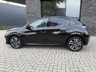 Peugeot 208 1.2 PureTech 101PK Allure picture 16