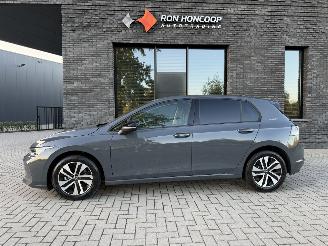 Schadeauto Volkswagen Golf NEW! 1.5 eTSI 150PK DSG7 Energy 2026/6