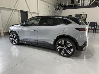 Renault Mégane E-Tech EV60 Optimum Charge 220 ICONIC FULL OPTIONS! picture 8