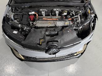 Renault Mégane E-Tech EV60 Optimum Charge 220 ICONIC FULL OPTIONS! picture 34