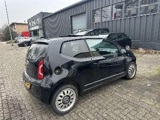 skadebil auto Volkswagen Up! Black UP! Panoramadak! 2012/4