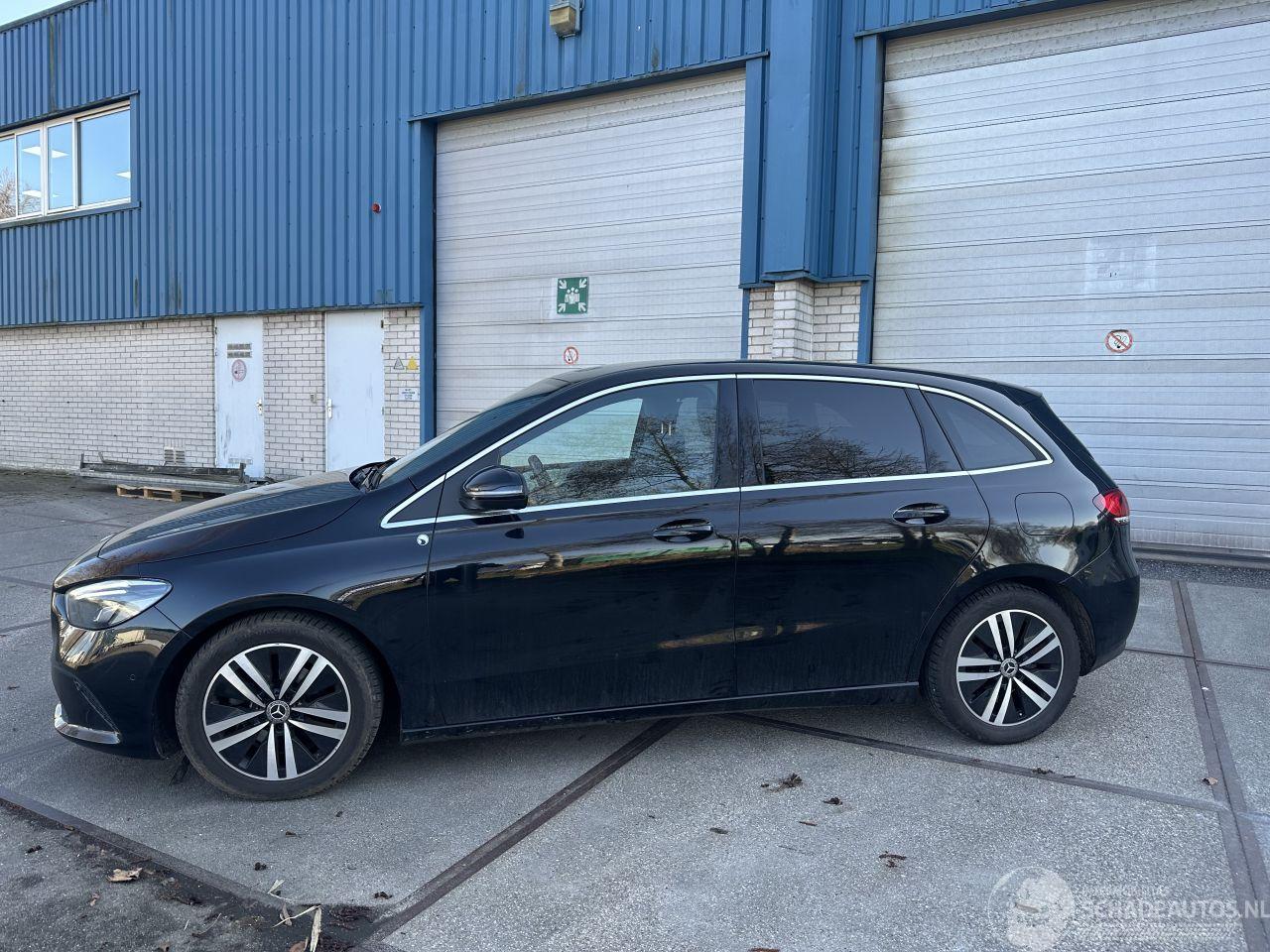 Mercedes B-klasse 180 Lanuch Edition Premium Plus Automaat Navi! camera