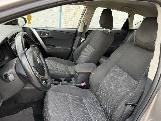 Toyota Auris 1.8 Hybrid Aspiration picture 14