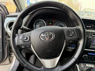 Toyota Auris 1.8 Hybrid Aspiration picture 18