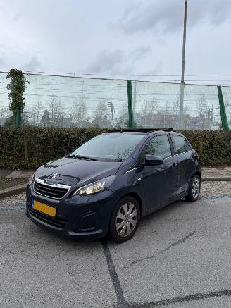 Schadeauto Peugeot 108 Cabrio top 2014/11