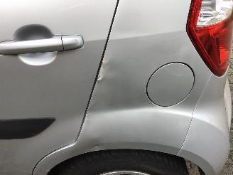 Suzuki Splash Splash 1.0 airco met zeer lichte schade en weinig km picture 5