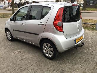 Opel Agila Agila 1.2 edition met zeer lichte schade picture 4