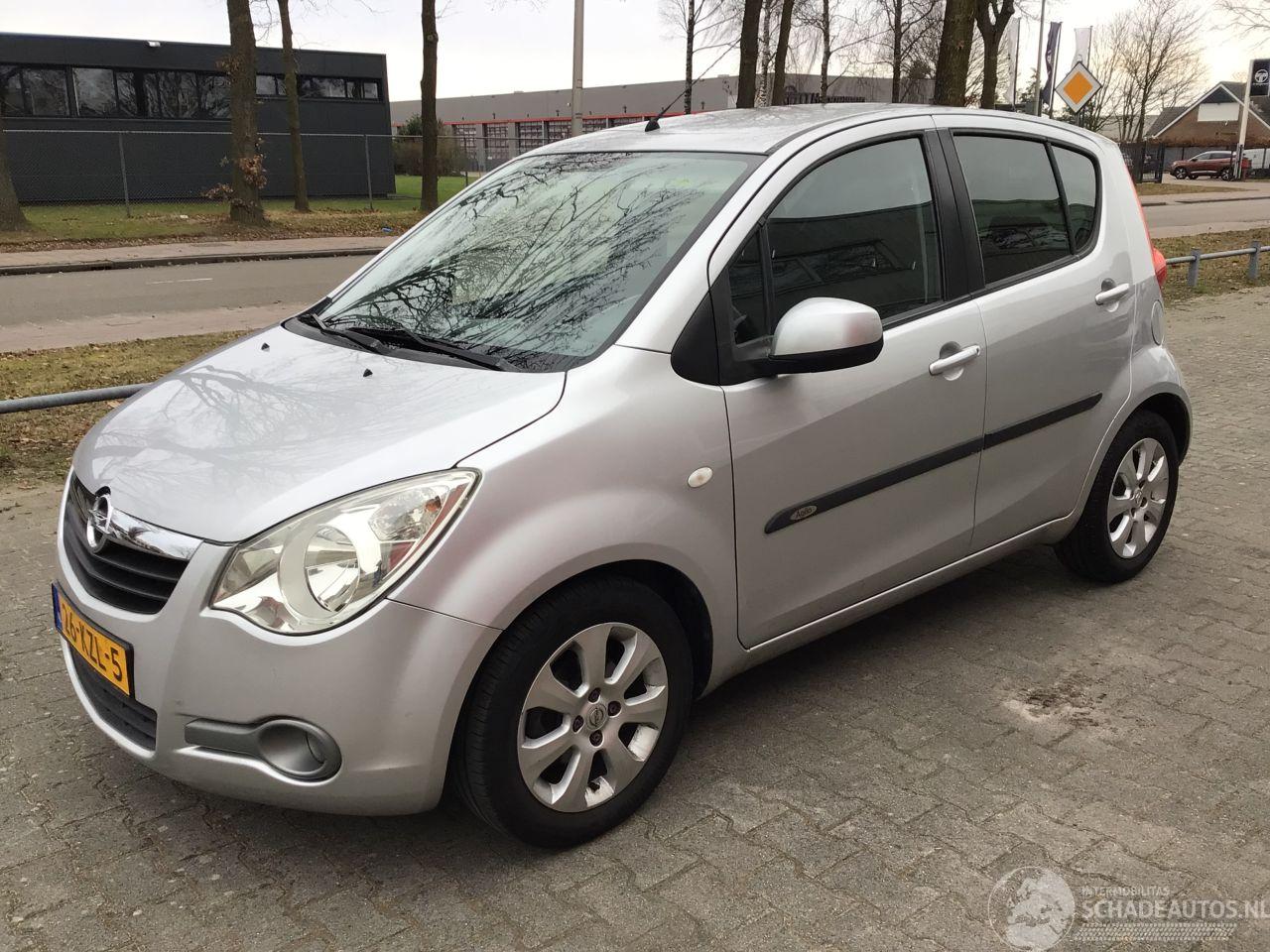 Opel Agila Agila 1.2 edition met zeer lichte schade