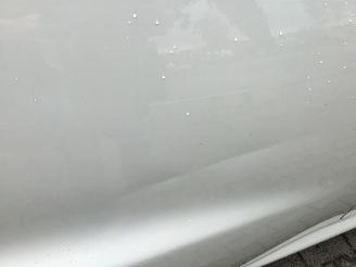 Peugeot 107 1.0 -12V SUBLIME zeer lichte schade weinig km met airco picture 4