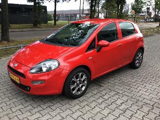 Fiat Punto EVO 0.9 Sempre  zeer lichte schade picture 2