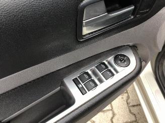 Ford Focus 1.8 limited Edison met zeer lichte schade picture 9