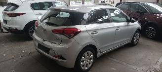 Hyundai I-20 Bj:03-2015 1.2-16v Airconditioning Elektrische ramen Centrale vergrendeling met afstandsbediening picture 5